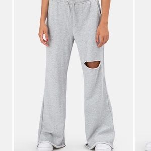 Asoka flare hole sweatpants